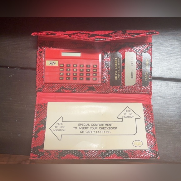 ❤️‍🔥RGA Faux Leather Red & Black SnakeSkin Pattern Wallet & CheckBook Holder - Picture 2 of 6